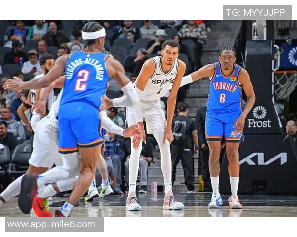 文班开季表现惊艳场均30分14板4帽追平50年前麦卡杜历史成就