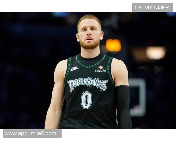 迪文岑佐表现稳定8投4中三分球命中率高效贡献13分4助攻2抢断 迪文岑佐表现稳定8投4中三分球命中率高效贡献13分4助攻2抢断